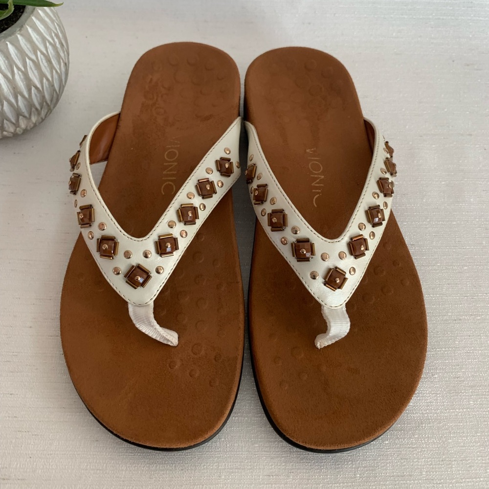 Vionic Floriana White Beaded Thong Comfort Sandals Woman’s 9